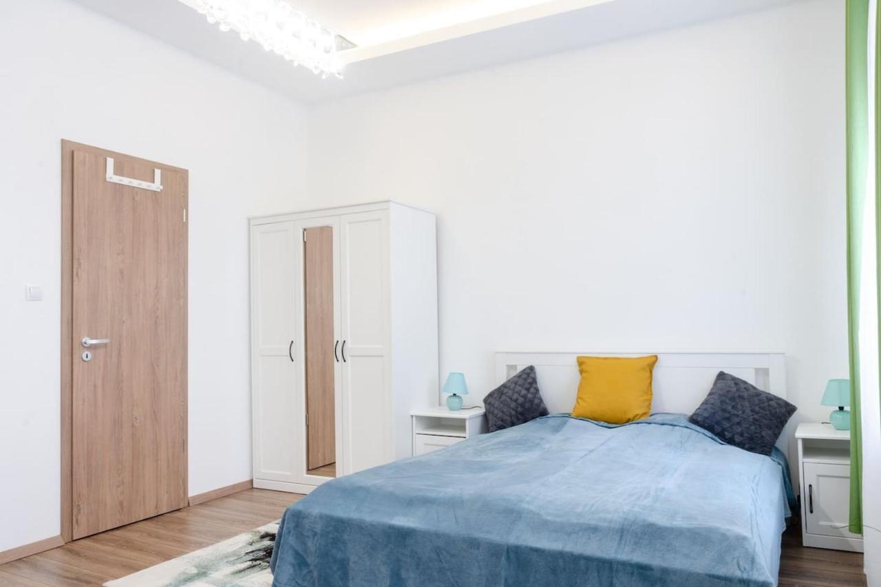 3 En Suit Bedroom Flat In The Main Centre For 6Ppl, 3Bdr,3Bthr,Ac Budapest Exterior photo
