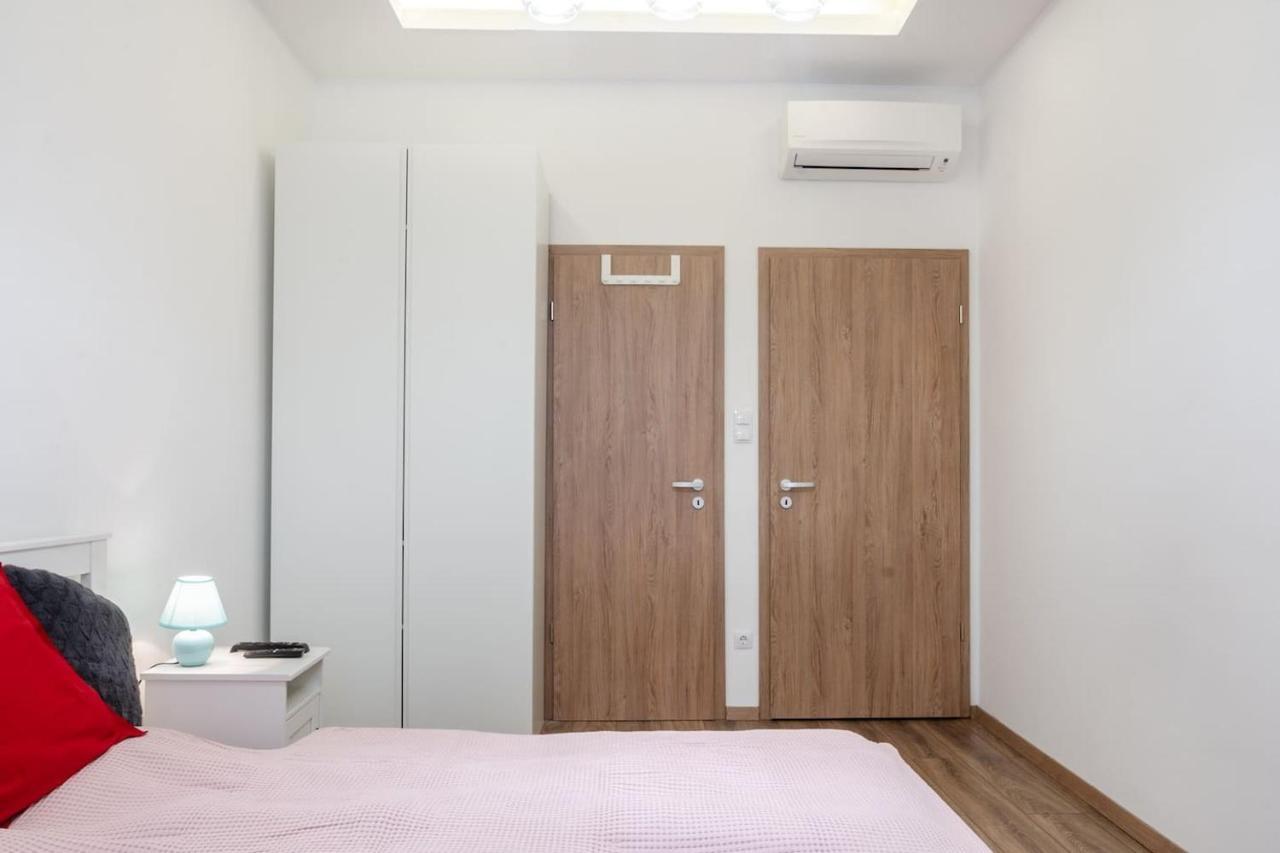 3 En Suit Bedroom Flat In The Main Centre For 6Ppl, 3Bdr,3Bthr,Ac Budapest Exterior photo