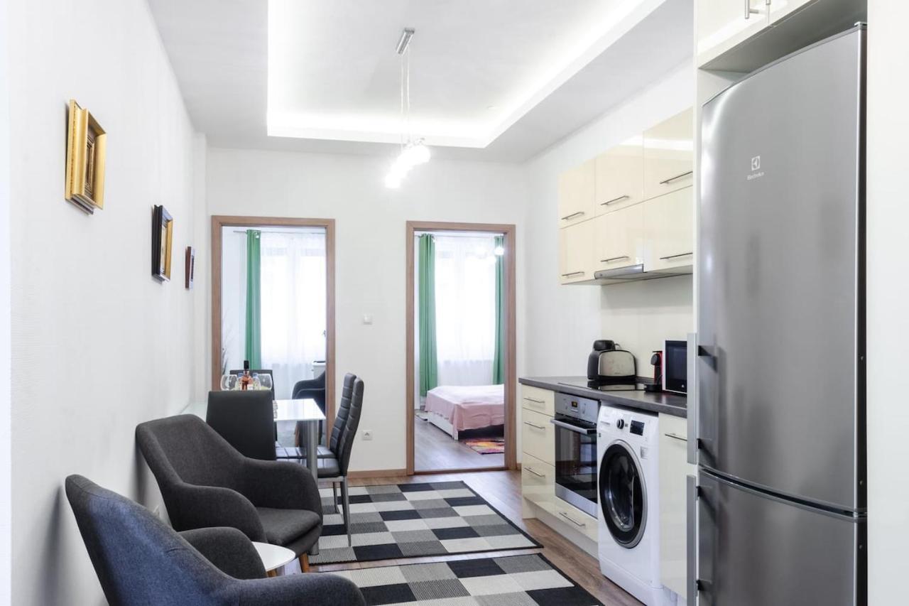 3 En Suit Bedroom Flat In The Main Centre For 6Ppl, 3Bdr,3Bthr,Ac Budapest Exterior photo